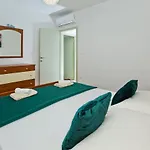 Forr - Hvar, Croatia フヴァル